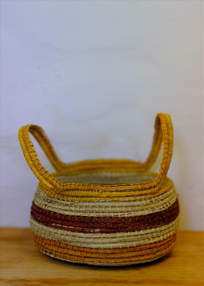 Gunga bathi (pandanus basket)